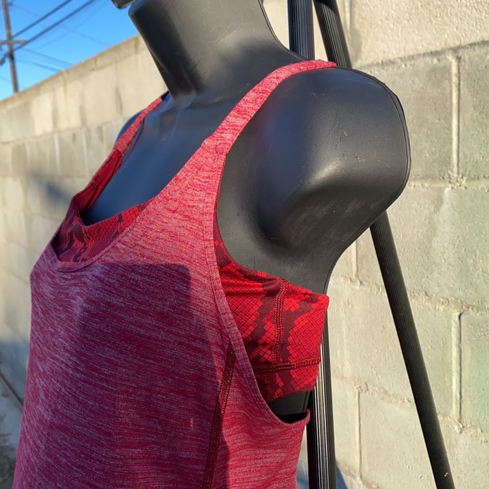 Lululemon Built in Red Snake Print Racerback Sport Bra Tank Top Size Medium